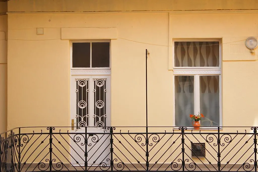 Little Hungary Apartment Budapest 0*,